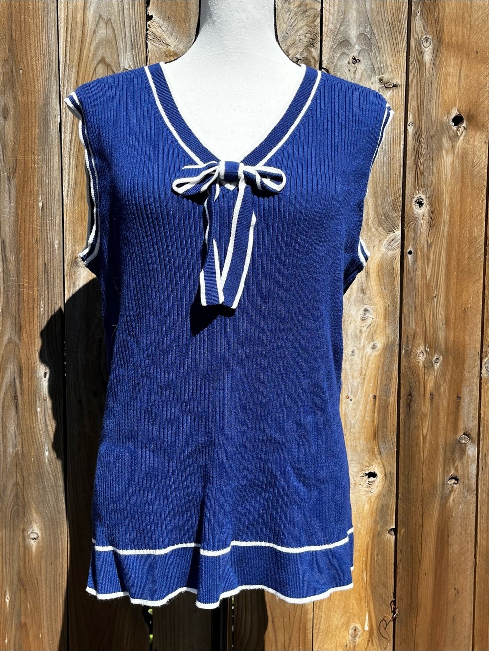 Elle Y2K Vintage Women’s Navy Sailor-Tie Knit Sleeveless Sweater